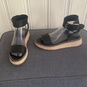 Franco Sarto - black leather platform sandals - rubber soles like…